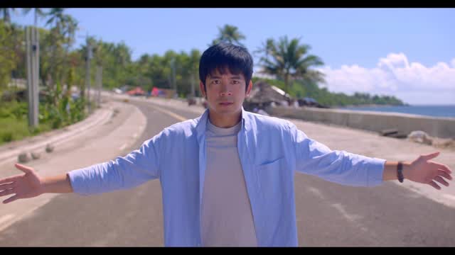 Nandito na si Patpat, a.k.a. Patrick Gonzales — brought to life by #JoshuaGarcia.
Ready na ba ang feelings mo? ✨
#ItsOkayToNotBeOkayPH
🦋 July 21 on Kapamilya Channel, Kapamilya Online Live, A2Z, JeepneyTV, and TV5.