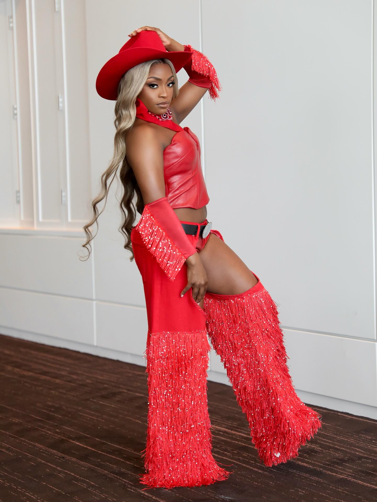 Best Dressed? That’s what they’re sayingggg🤠🐎
#fashionista #beyoncé #beyonceconcert #cowboycartertour #explore #inspo
📸: @drewvisions
hair: @thehairdiagram
💄: @sayo_beauty