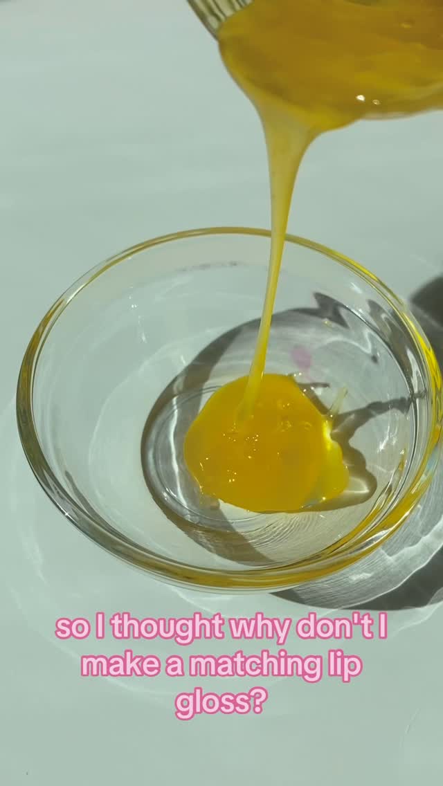 This was a FAIL. I’ll try again tomorrow😂💖
Follow @genlenbeautyllc @genlenbeautyllc
-
-
-
-
#lipgloss #satisfying #genlenbeauty #oddlysatisfying #glosses #lipglossjunkie #smallbusiness #lipgloss