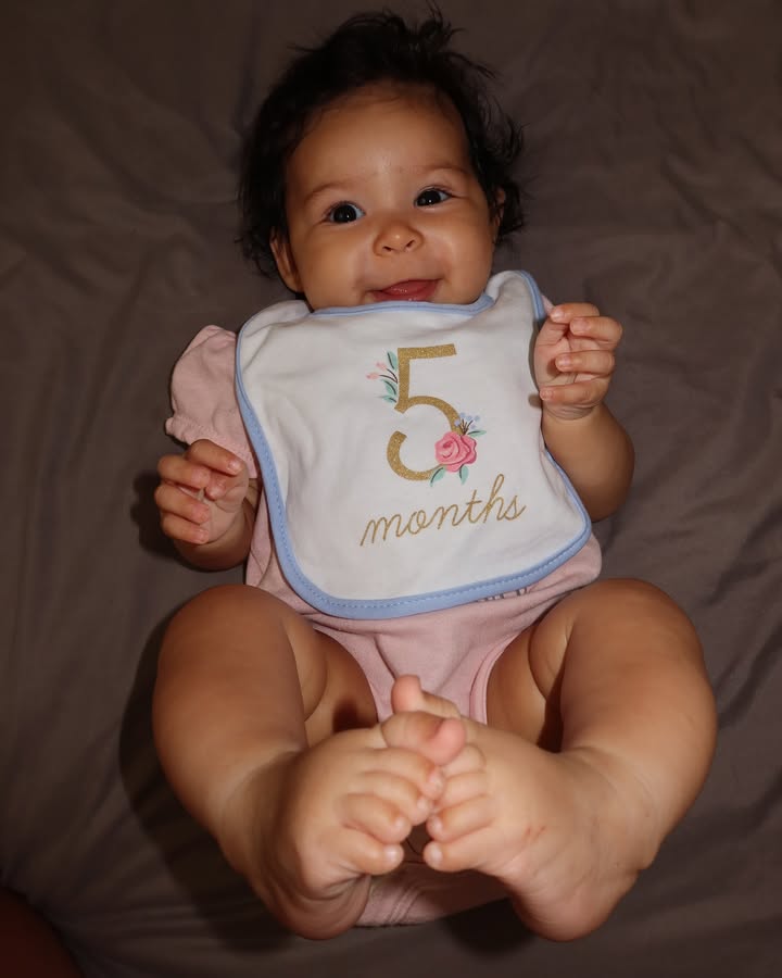 happy 5 months to my girly pop i love you so so much @bloommakanalani 🥹🩷