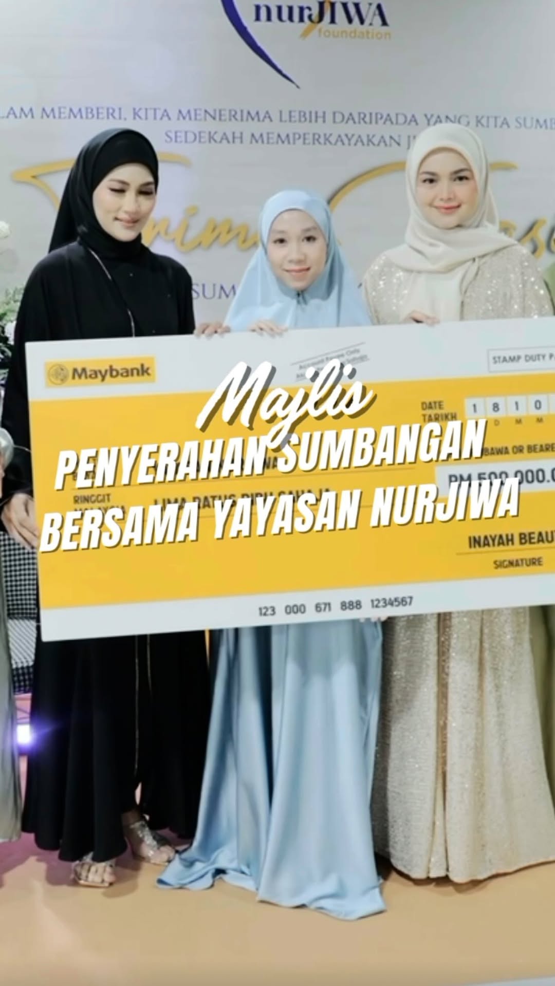 Save the date ! 2 hari lagi Majlis Penyerahan Sumbangan bersama @ctdk @nurjiwafoundation ❤️✨
Korang jangan lupa join live di ig Hq @inayahbeautytrading pada 18 julai 2025 , jam 3pm ni 😍
#inayahbeauty #🍉 #fyppage #viralreels #fypp #homepage #bass