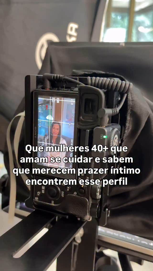 Se você tem 40+, ama um bom skincare, quer se sentir segura, confiante e sabe que o prazer também é saúde…
Esse perfil é pra você. 🌹
Sou médica dermatologista, e aqui você encontra conteúdo sobre:
✔️ Saúde íntima em todas as fases da vida
✔️ Skincare íntimo com ciência e leveza
✔️ Cuidados que impactam sua autoestima, conforto e prazer
Porque se cuidar por inteira não é vaidade, é liberdade.
Siga o perfil e compartilhe com quem também merece esse espaço.
#rejuvenescimentointimo #clareamentointimo #laserintimo #pelemadura