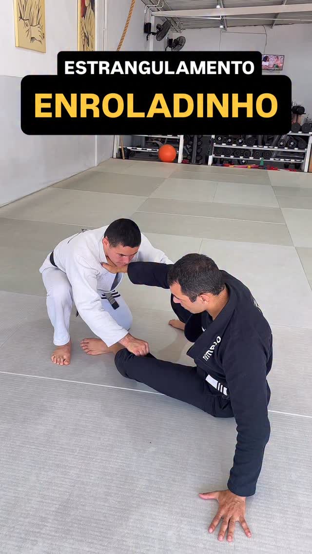 Utilize essa finalização quando o passador ousar passar a sua guarda 🔥
.
#bjj #jiujitsu #oss
