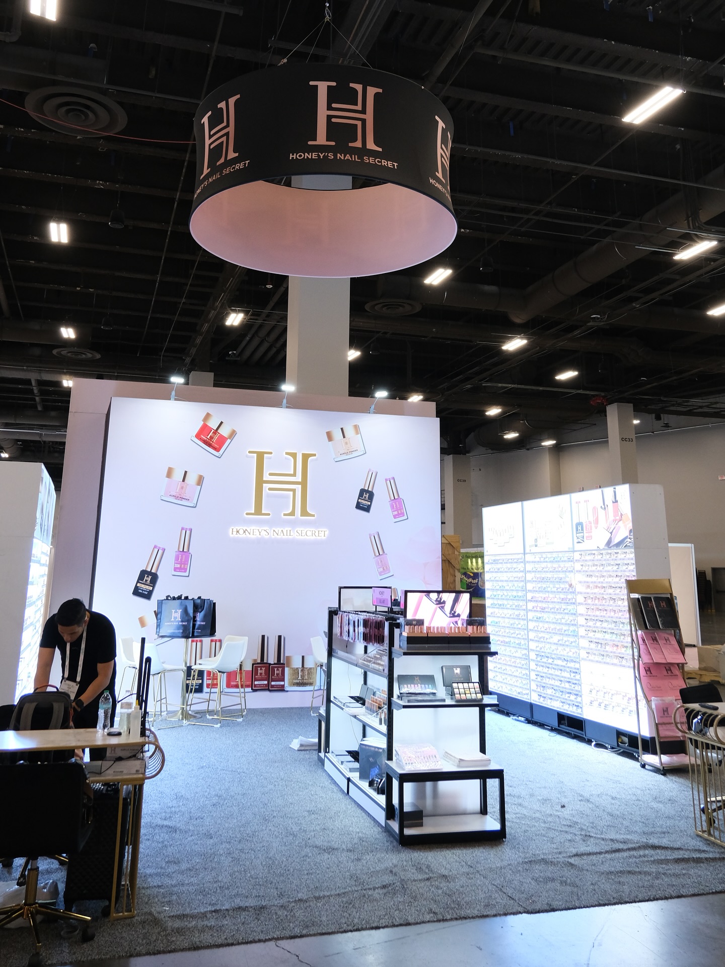 Cosmoprof Las Vegas - We are ready
@honeysnailsecret ♥️
