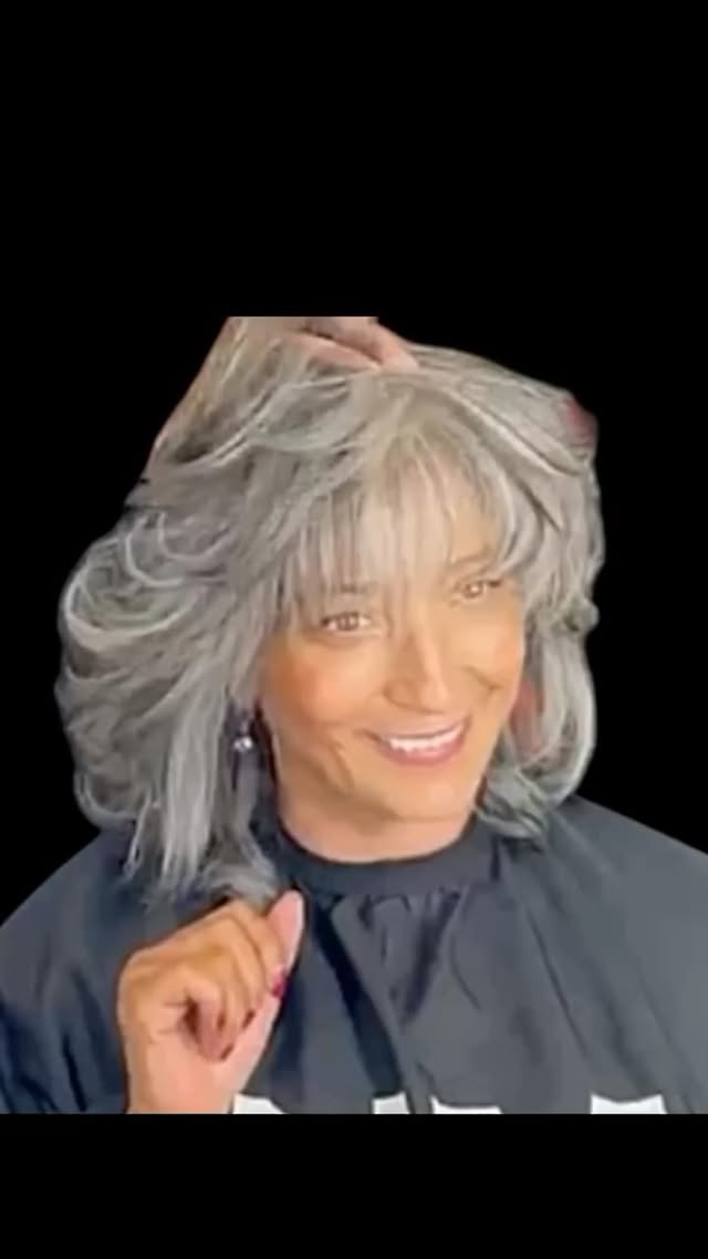 #beyazsaçlarason #beyazsaçlaradoğalçözüm #beyazsaç ☎️02123527056 ☎️ #senistemkyapsın @hair.videos @hair.video @hairarttut hair.artistry @hairvideodiary @hairvd @inspirehairstyles @tutorialesvideos @glamvidz #hair #greyhair #ashblonde #coldblonde #haircut #haircolor #hairstyle #shorthair #türkiye #istanbul #highlights