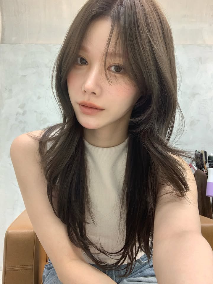 비가 많이 오네여.. 빗길 조심🌂☂️☔️
머리 전후↔️↔️😀