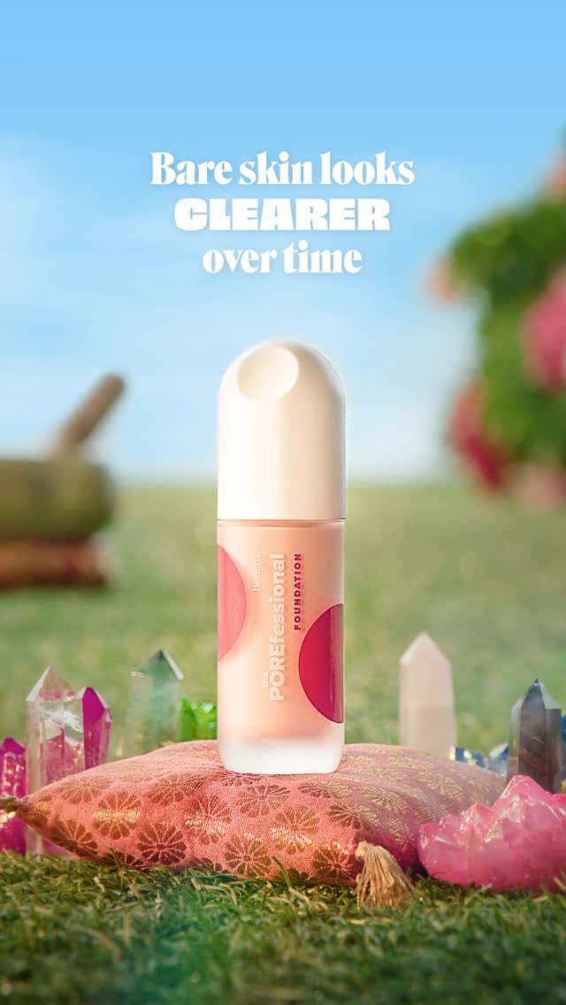 Breathe easy, pores. The POREfessional Foundation’s got you. 🧘♀️With its non-comedogenic formula (AKA, won’t clog pores!), your skin stays smooth, comfy, and totally unbothered.
See it for yourself at the link in bio 💘
#benefitcosmetics #porefessionalfoundation #porefessional #foundation