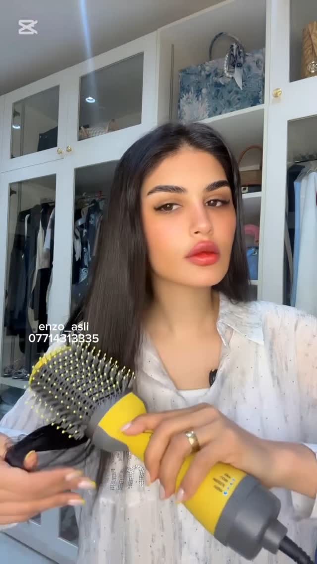 تجربة المحبوبة @souhair.salah سهير صلاح للفرشة سشوار
تجفيف وتسريح الشعر بنفس الوقت
تعمل بتقنية الايونات لحماية الشعر من الحرارة
احذرو تقليد ❌🚫 باقي بيجات
الاصلي عدنا وبس ضمان 6 اشهر
#مشط_حراري #فرشة #مشطات_شعر #كيرلي_هير #عروسة #ويڤي