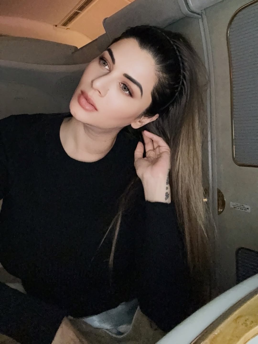 You’re the driver of your own life.
Don’t let anyone steal your seat.
-Moosa Rahat
.
.
.
.
.
#kainaatarora ✈️