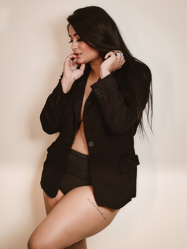 You cant b me 😎 and thats your problem 😒😏🤩
.
.
.
.
.
.
✨
.
.
.
Photographer - @d.k.production1402 📸📷
.
STYLING - MUA - HAIR BY @twinklekapoordollllllll 🫶🏻🌸
.
.
.
#twinklekapoor #actress #photoshoot #shooting📷 #actresslife🎥 #twinklekapoor #twinklekapoordoll❤️ #actress #tollywoodhotactress #tollywood #bollywood #photoshoot