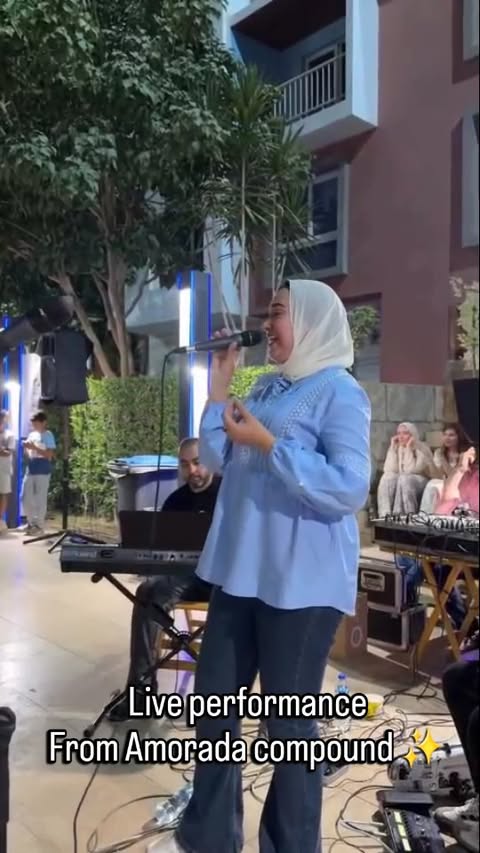 Live performance from Amorada new cairo compound with voice band 🫶🎤
@voiceband.eg
@amorada_by_afaaq
#liveperformace
#liveperformance🎙🎤
#singer
#events
#amorada
#nadaemadsinger #viral #fyp #حركة_الاكسبلور #فولو🙏🏻لايك❤️اكسبلور🙏🏻🌹💫 #likesforlike #oldisgold #حبيبي_ياعيني #فويس_باند #اسلام_جاد حابين انزلكم الباقي 😍🎤
