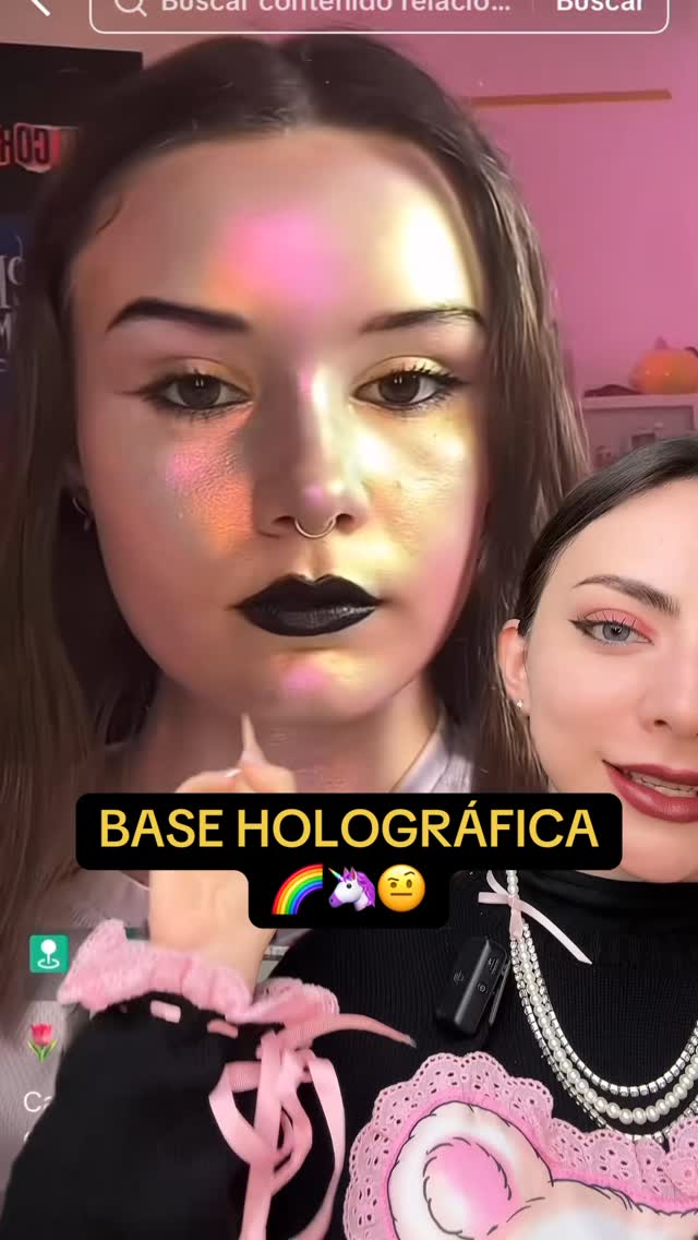 Base totalmente holográfica 🦄🌈🤨 idea de @muapompot ¿qué les parece? #makeuphacks #maquillaje #holoface
