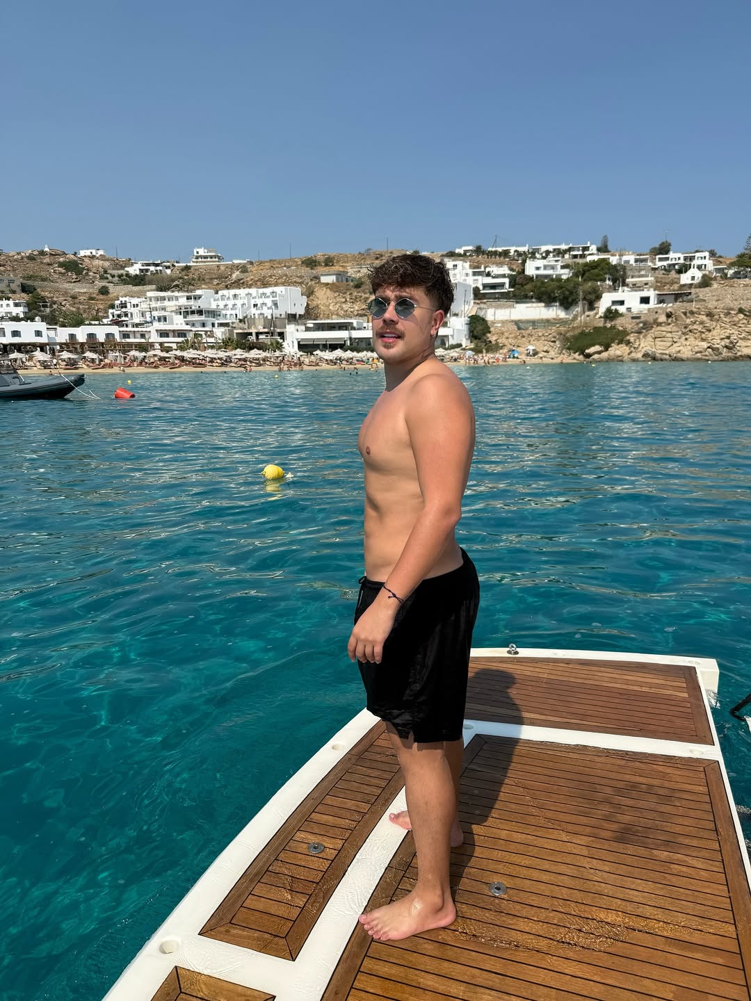 🌊☀️🥵🇬🇷