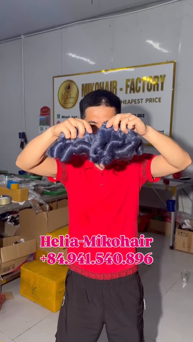 Dark blue bouncy curls