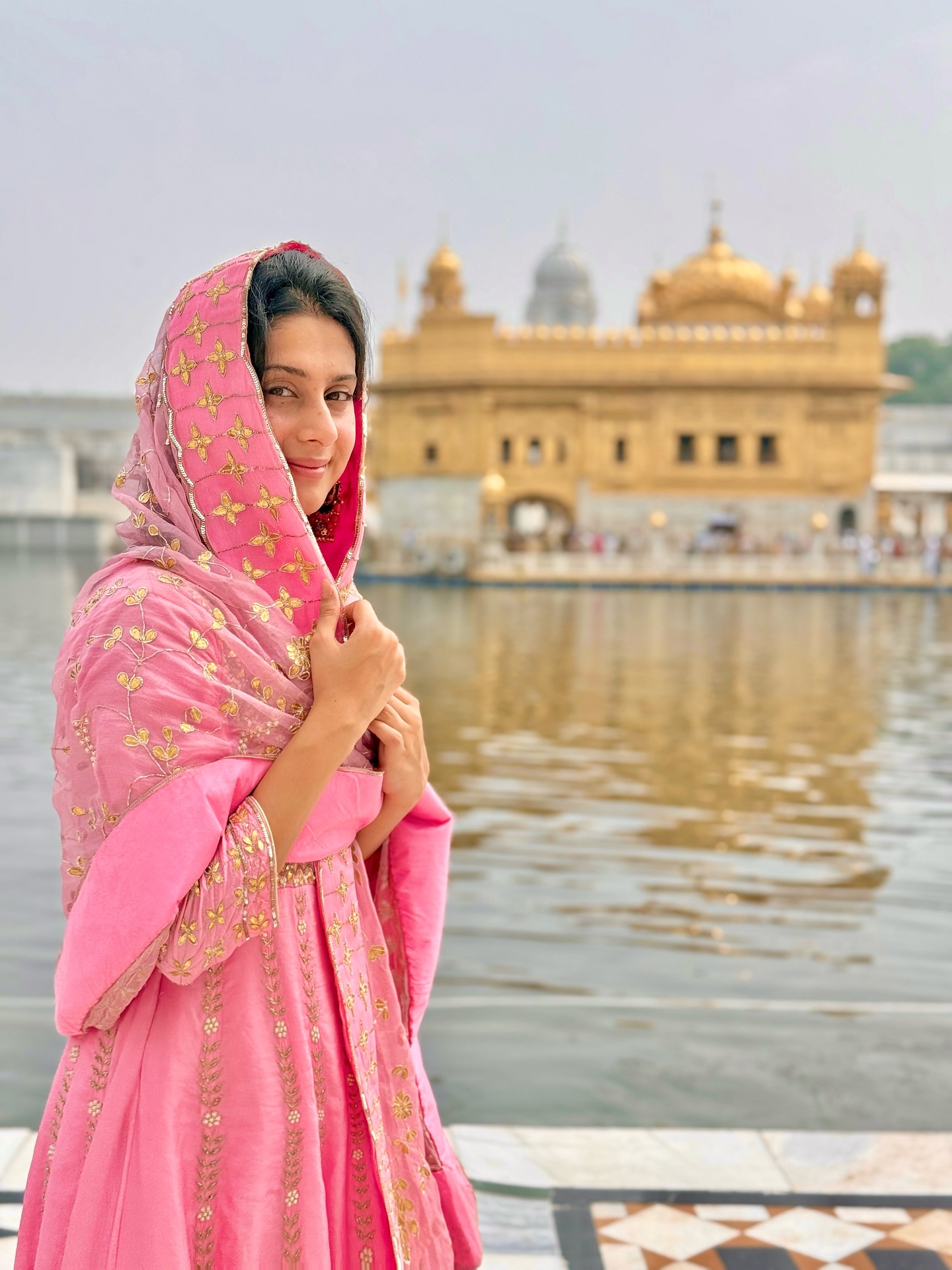 Amritsar🌸✨
.
.
Suit @rawaajbynavbrar
#amritsar #goldentemple #punjab #waheguru #ishamalviya #grateful