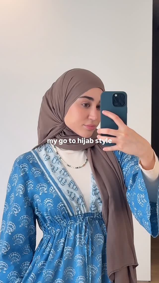 My go to hijab style 🤍
As someone who’s been wearing the hijab for 2 years now - finding my favorite style was probably the most crucial step. If you’re struggling with hijab, keep trying styles and try different fabrics & materials until you really find what you love. This style has been my favorite ever since a woman in Dubai showed me it lol - it looks so elegant and perfect with almost every single outfit, I hope you love it (:
Tips
- wear an under cap that covers your hair completely with a light hijab material, I’m wearing modal fabric here but I loveee this style with chiffon as well
- do a low bun
- use a magnet if needed ! Sometimes it can get loose at the top when moving your head around for like 2-3 hours + but I’ll usually just adjust it but just for safety you can