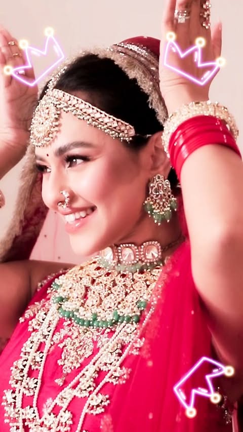 Shaky Shaky 😘
Makeover by @personabangladesh