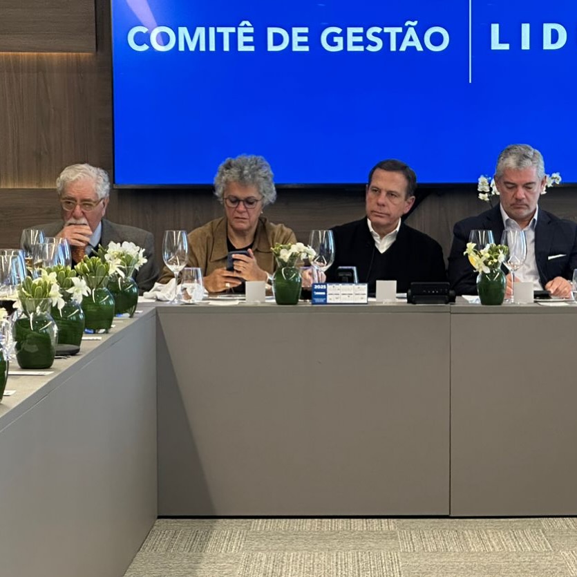 Promovemos hoje, na @casa.lide, em São Paulo, a 22ª reunião do Comitê de Gestão do LIDE, com a participação de 31 integrantes.
O encontro marcou a chegada de dois novos membros: Marcos Troyjo, agora co-chairman do LIDE e André de Ângelo, Head de Infraestrutura.
O LIDE segue conectando ideias, pessoas e propósitos em favor do desenvolvimento do Brasil. 🇧🇷