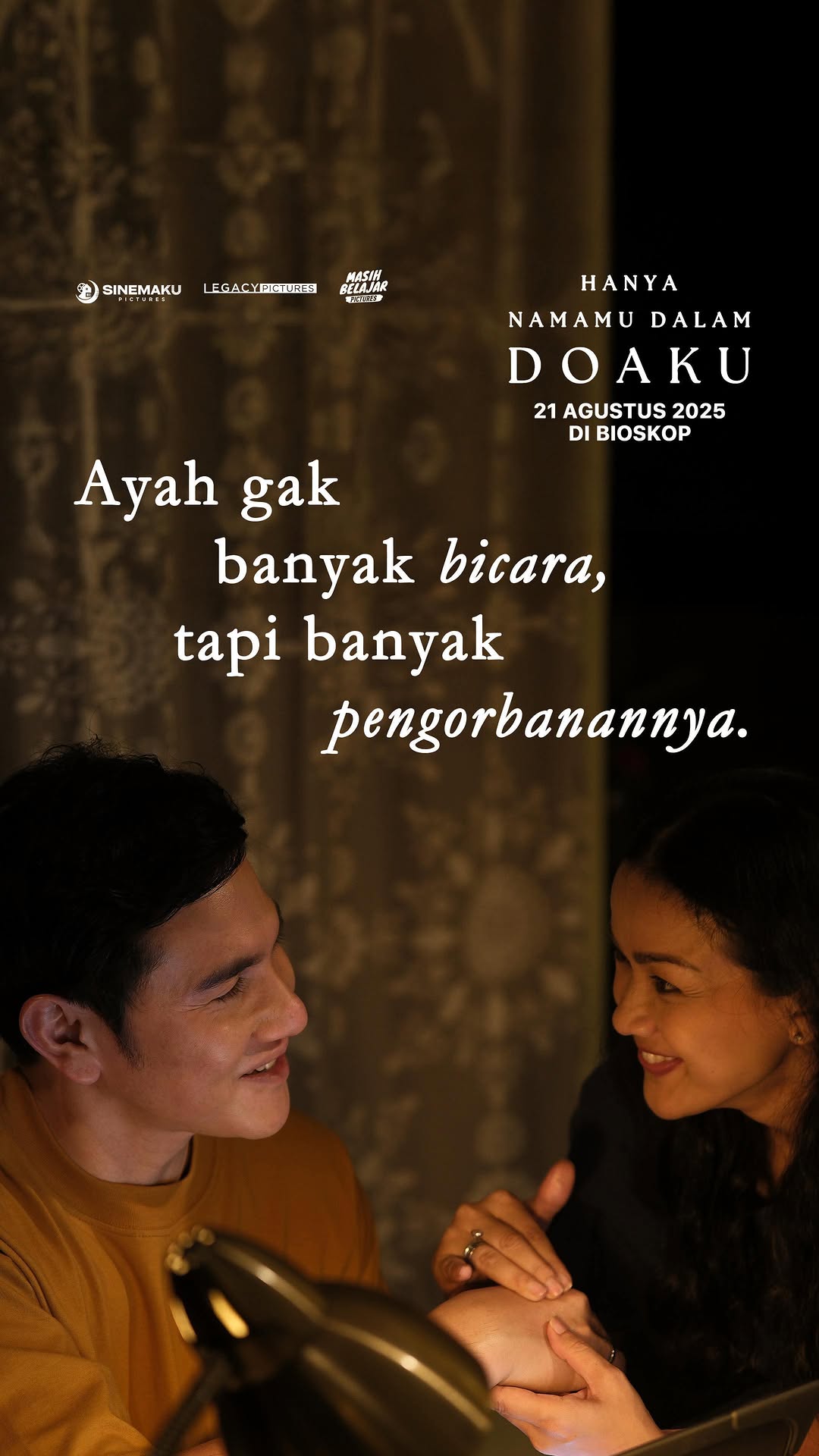Sehat-sehat terus untuk semua kepala keluarga yang sedang membahagiakan keluarga kecilnya🥹💚
Saksikan Hanya Namamu Dalam Doaku mulai 21 Agustus 2025 di bioskop.
#HanyaNamamuDalamDoaku #HNDD #MencintaimuDalamDoa