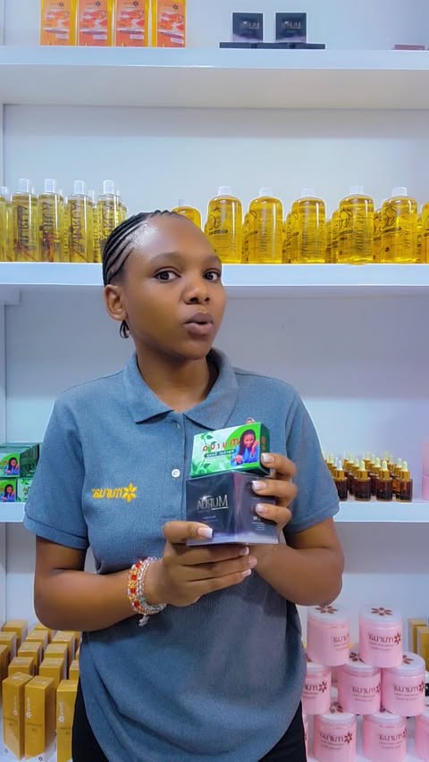 MURUA Herbal soap & Face cream
Hizi product mbili zinatumika kama silaa ya haraka kwa chunusi za mara kwa mara na makovu yake.
Murua soap:
• Inatakatisha ngozi na kuifanya kuwa na muonekano wa rangi moja na safi
• Inakausha chunusi/ vipele
• Inatoa matango tango
• Inaondoa makovu ya chunusi
• Inakausha mafuta usoni
Price: 10,000/
Murua Face Cream:
• Inatakatisha ngozi
• Inasafisha weusi chini ya macho
• Inang’arisha ngozi
• Inafuta madoa na makovu usoni
Price: 35,000/
📞0752300068