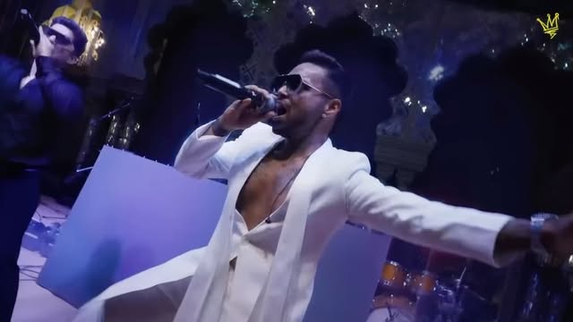 ✨ 💖 “What an incredible night! Graced with the joy and love of this beautiful wedding, here’s a peek into my performance that had everyone dancing! 💃✨ #indeepbakshi #wedding #joyfulmoments #weddingvibes #LiveShow #bhangra”