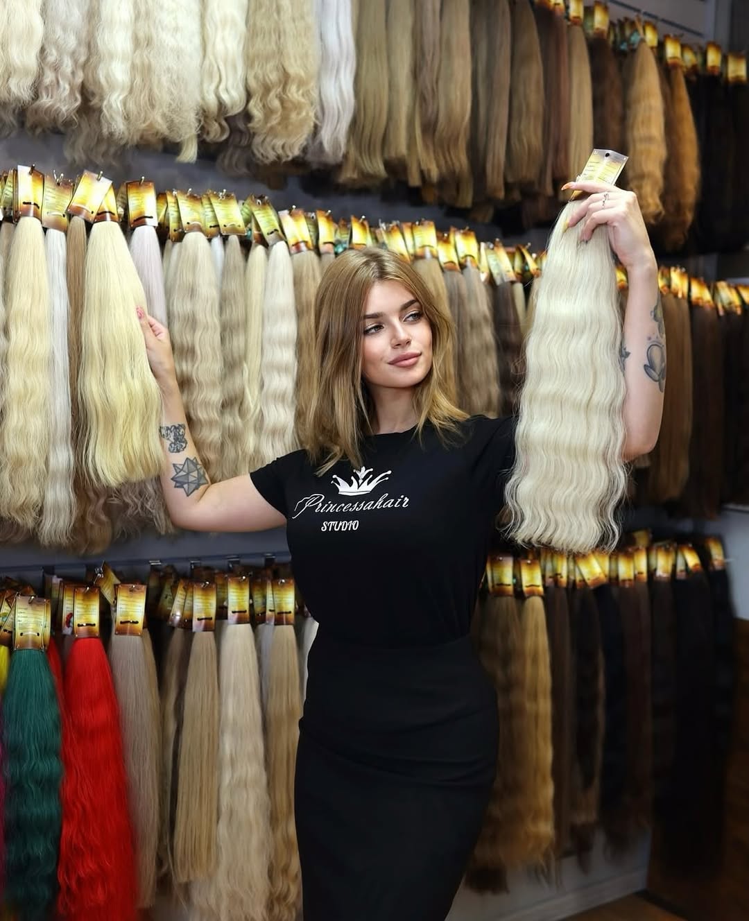 💇♀️ Продажа натуральных волос – качество, проверенное временем!
Ищете волосы для наращивания, которые выглядят естественно, легко укладываются и долго носятся?
Мы предлагаем 100% натуральные волосы люкс-качества – мягкие, послушные, без спутанности и силикона.
📦 Отправка по всей России и за границу
💬 Помощь в подборе и консультация бесплатно
💳 Удобная оплата, гарантия качества
💎 Не упустите шанс приобрести роскошные волосы, которые подчеркнут вашу красоту и индивидуальность!
📲 Пишите в директ / WhatsApp для заказа или консультации