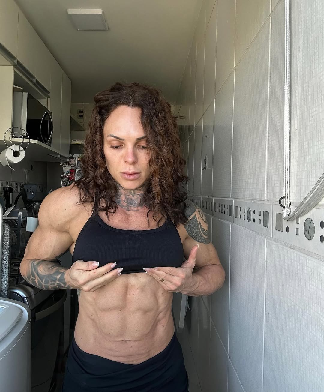 Aquele check matinal de sábado…
Vocês concordam que o físico descansado no sábado acorda melhor?!
#bodybuildinglifestyle