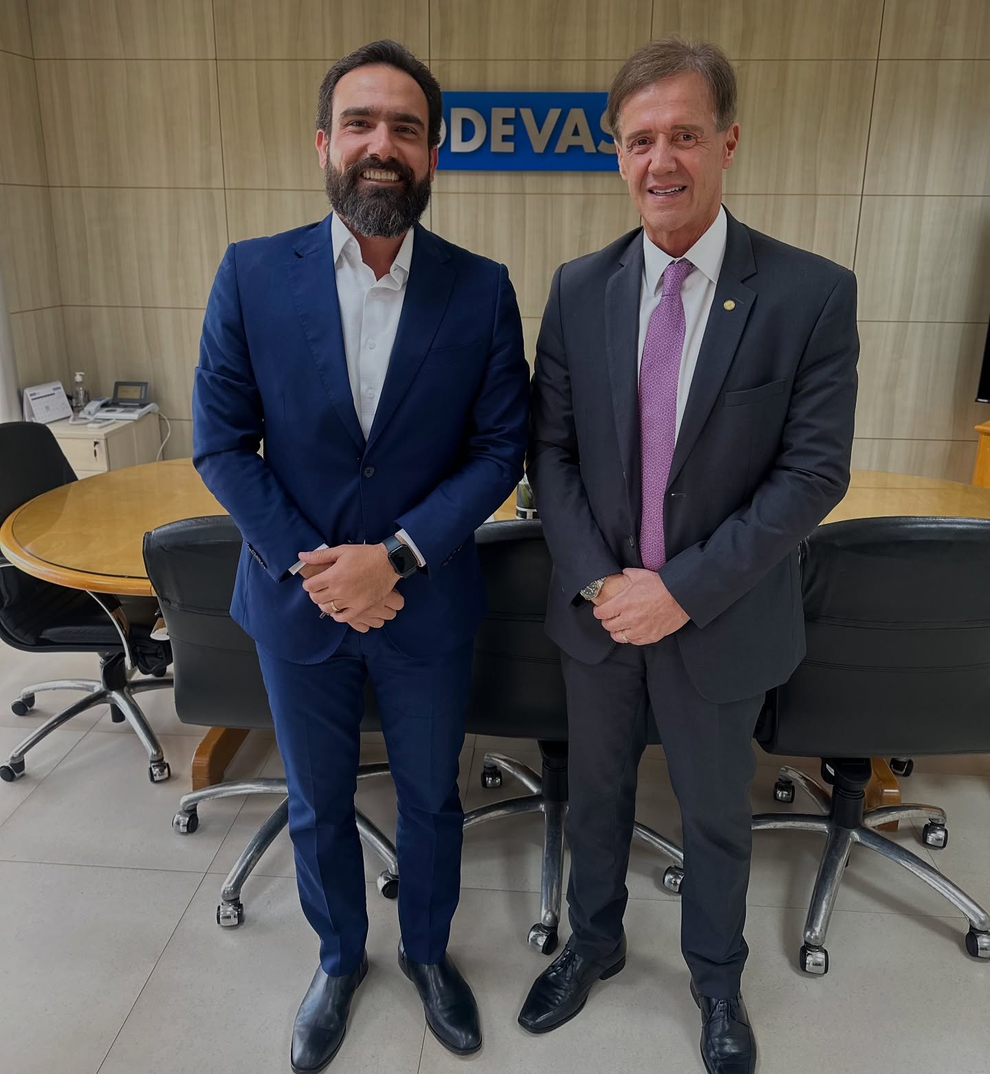 Nesta terça-feira, estive reunido com o presidente da CODEVASF, Lucas Felipe, para dialogarmos sobre iniciativas e parcerias em prol do desenvolvimento regional e do fortalecimento da infraestrutura hídrica e agrícola do nosso estado. Seguimos firmes, trabalhando por resultados concretos para a nossa gente.