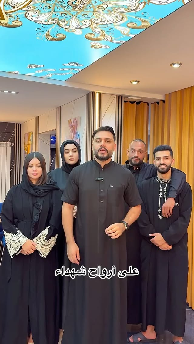  حين تضيق الدنيا بأهلها، يُضيء النور من القلوب الطيبة. اليوم، لم نكن وحدنا في هذا الفعل ❤️أصدقاؤنا من الجزائر شاركونا الخير، ومدّوا أيديهم معنا لنجعل الرحمة تمتد عبر الحدود. وزّعنا الثواب على نية شهداء الكوت، الذين رحلوا في الحريق، لكنّ ذكراهم ما زالت تُنبت فينا الإنسانية. شكرًا لكل من كان نورًا في هذا الظلام، فالقلوب التي تتوحّد في الدعاء، لا تعرف المسافات 🇮🇶🇩🇿