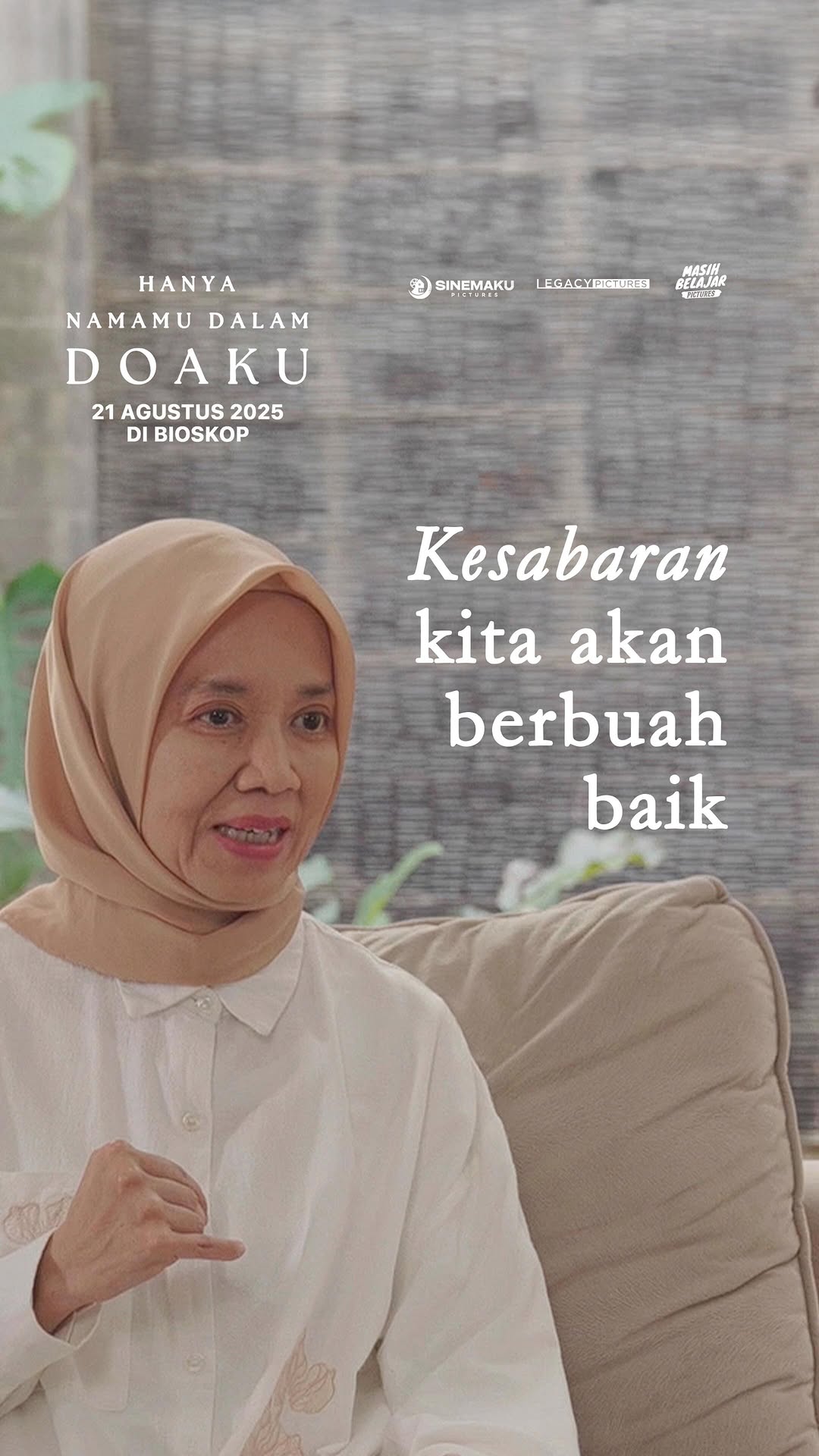Setiap kesulitan pasti ada kemudahan, tetap setia sama prosesnya pasti akan berbuah baik.
Terima kasih untuk semua yang sudah bertahan sejauh ini💚
Saksikan Hanya Namamu Dalam Doaku mulai 21 Agustus 2025 di bioskop.
#HanyaNamamuDalamDoaku #HNDD #MencintaimuDalamDoa
