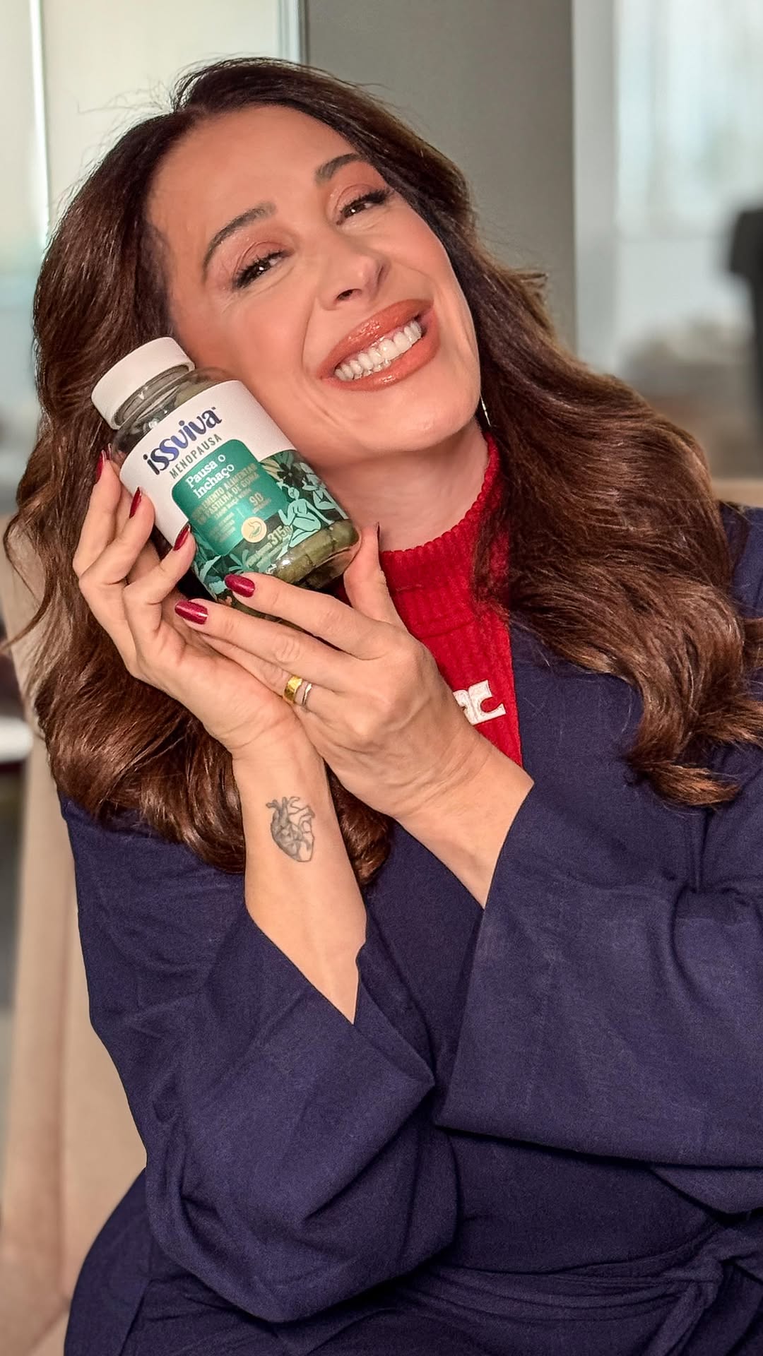 POV: você acorda inchada, mas lembra que tem Issviva 💙
Essas gominhas com sabor de maçã verde viraram meu ritual matinal! Fibras, cálcio, vitamina B6 e zero açúcar — tudo pra desinchar, regular o intestino e começar o dia com leveza.
Use meu cupom CLAUDIARAIA20 e garanta 20% de desconto no site da @issviva_brasil 😉
#IssvivaBrasil #MulheresIssviva #PausaOInchaço #Inchaço