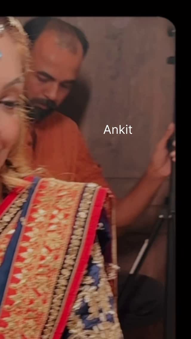 Trolling my photographer Ankit in bengali ๐
#munmundutta #bengaligirl #beingbengali #proudbengali