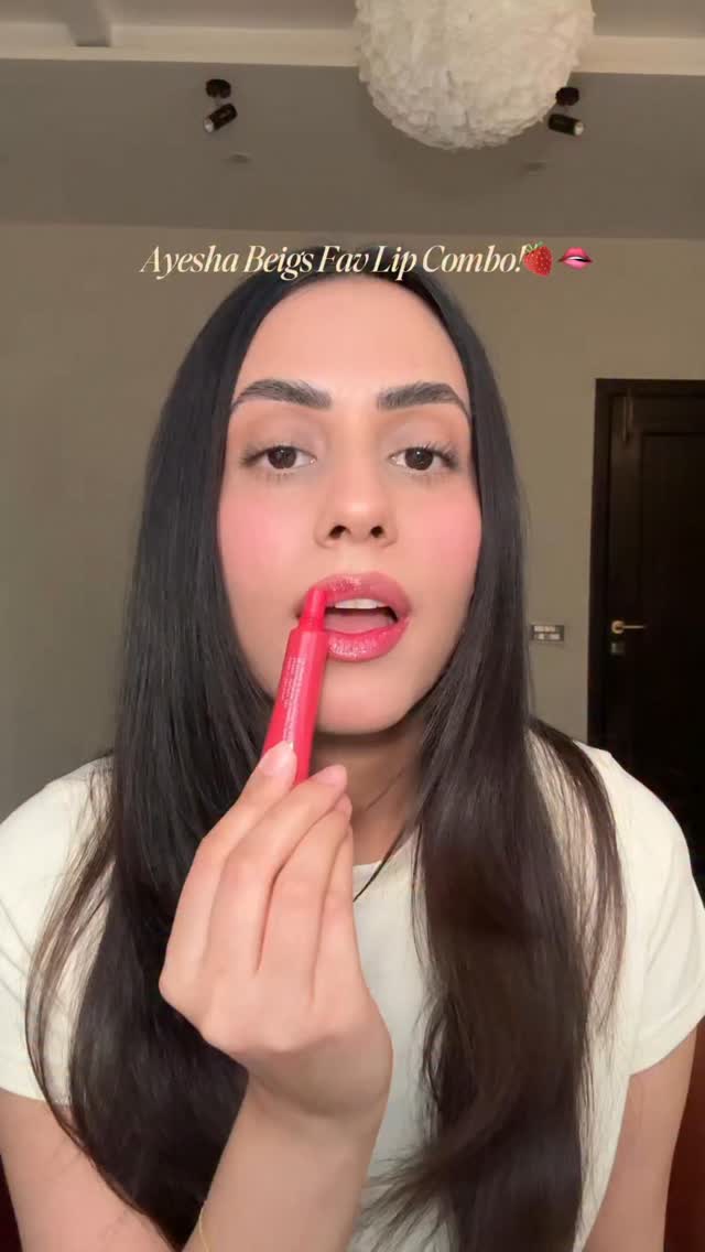 Ayesha Beigs Fav Lip Combo!🧸🍓🫦.
Shop @nirvanabotanics