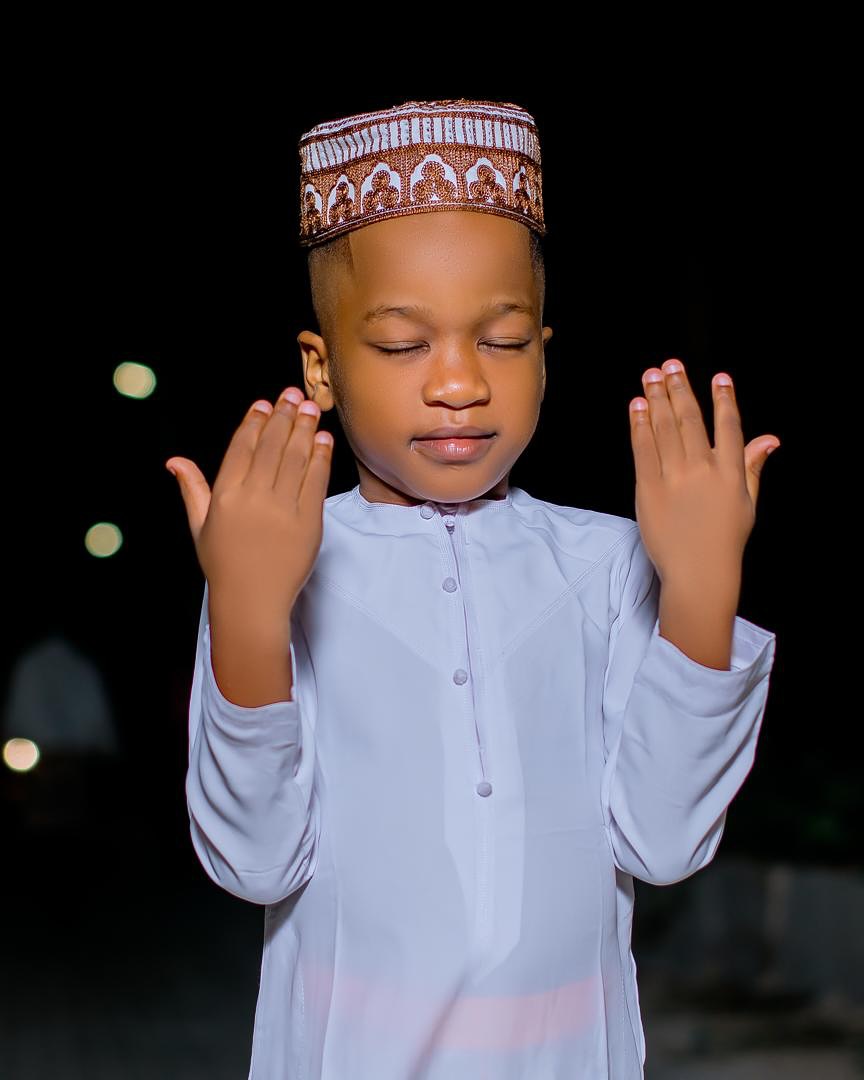 MASHALLAH UDUGU TUMEKUZA @rashidawanjara
MWENYEZI MUNGU AMJALIE AJE KUA MTOTO MWEMA MWENYEZI KUFATA MISINGI YA IMANI YAKE AMIN HAPPY BELATED BIRTHDAY MY KING 👑 LEO HAPATOSHI KWA BINYAU YANİ LELELEEEEE 🔥 📌 #ZINGATIAMAOKOTO