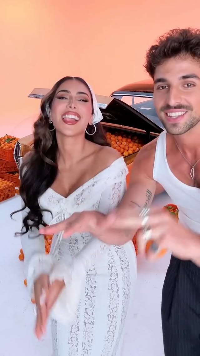 Not much longer…👀 🍊
Can you guess what’s coming? @saintlevant
Hair extensions: @beauty_worksonline
Hair: @shannonjjwilliams