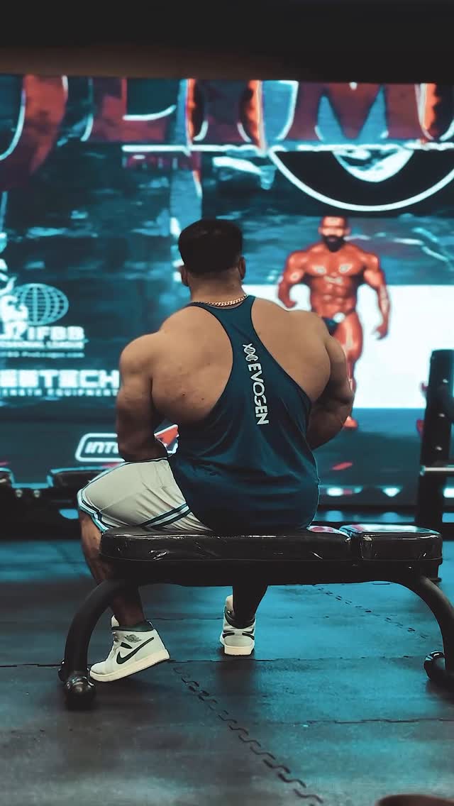 Fly, damn it, the sky is unobstructed for you.
@mrolympiallc