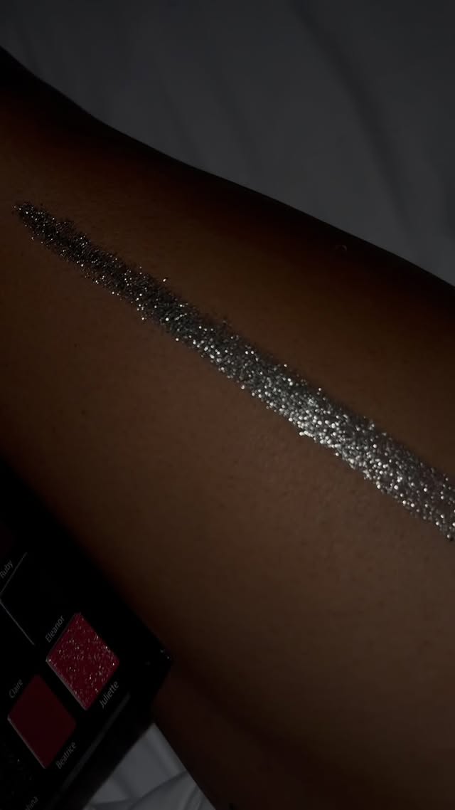Surreal Eyeshadow Palette
#EyeshadowMagic
#EyeLookOfTheDay
#MakeupTransformation
#CutCrease
#BoldEyeMakeup
#GlitterEyeshadow
#MakeupInspo
#EyeshadowGoals
#MakeupLover
#BeautyCreators
#ColorPopEyes
#SmokeyEyeVibes