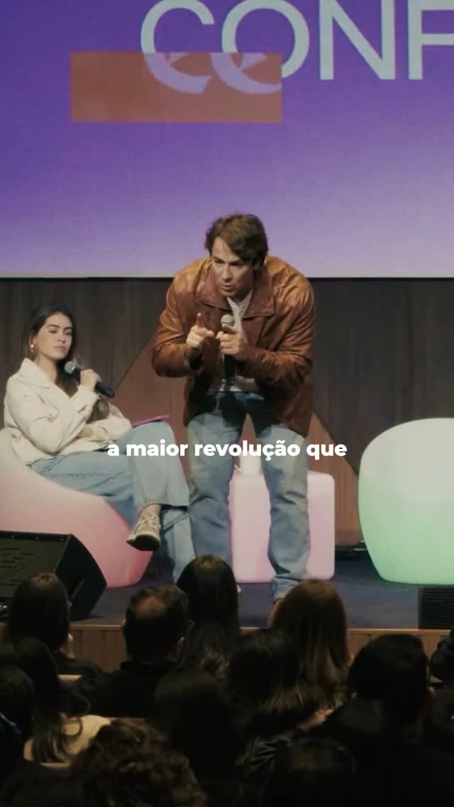 A maior revolução não acontece do lado de fora.
Ela acontece no coração.
⠀
Não existe tecnologia, inteligência artificial ou filosofia humana capaz de transformar o íntimo do homem.
⠀
Somente o Espírito Santo pode fazer o que nenhum algoritmo é capaz:
mudar o coração.
⠀
“E vos darei um coração novo, e porei dentro de vós um espírito novo…”
(Ezequiel 36:26)