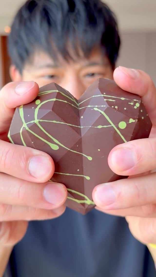 Dubai Chocolate Heart at the Convenience Store in Thailand 🇹🇭