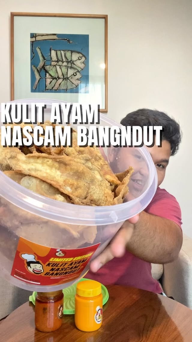 Kulit ayam crispy gurih dari Nascambangndut Pekanbaru siap bikin kamu ketagihan!
Stok terbatas, rasa nggak terbatas 😋
📍 Cuma di Pekanbaru
#KulitAyamNascambangndut #NgemilGurih #LimitedEdition
