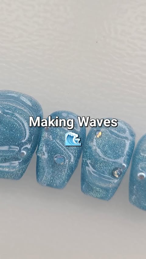 🌊 Making Waves 🦪
.
.
Products used
@uglyducklingnails
Build a Base in Milky White
Gel Polish - Blue Topaz, 044
No Wipe Top Coat
Schtik it
Striper brush
Crystal Palette
Blue and White Opal
Pearls
.
#nails #begginernailtech #sculpted #mobilenailtech #gelextensions #yeg #tinycanvas #handpainted #art #gelnailartist #gel #begginernailtech #halonailacademy #almond #halobabe #nailart #obsessed #mobilenailtech #waves #nailinspo #nailsofinstagram #smallbusiness #yegnailtech #edmontonnails #uglyduckling #ducksquad #uglyducklingnails #nailsbyrayana #edmontonnailtech