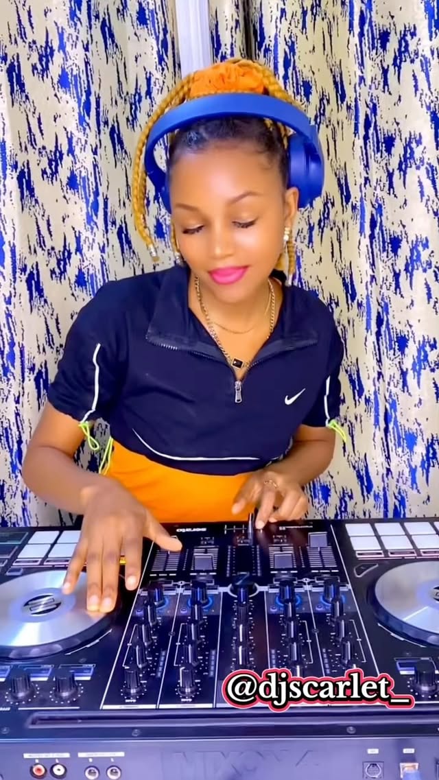 #GANDA @itsdvoice @mzeewabwax_1 @djscarlet_ 🇹🇿👑