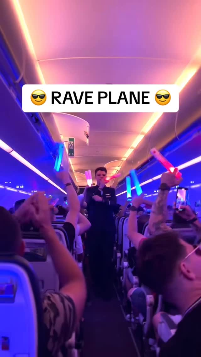 Who’s jumping on this flight to Tomorrowland? 🎉🎉
#electronicmusic #dimitrivegasandlikemike #festival #tomorrowland