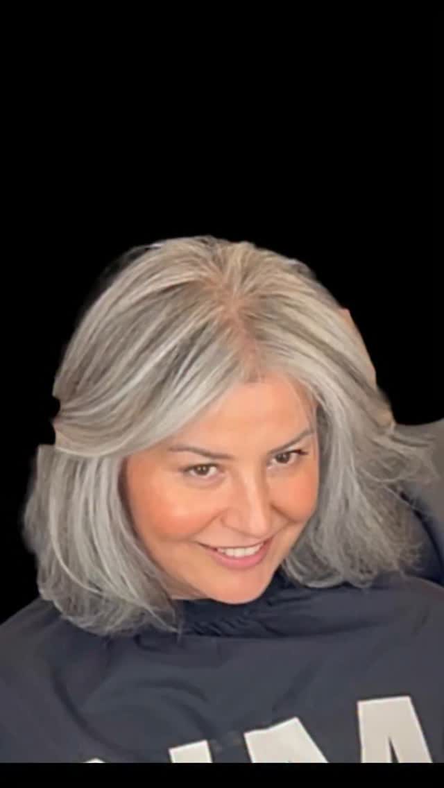 #beyazsaçlarason #beyazsaçlaradoğalçözüm #beyazsaç ☎️02123527056 ☎️ #senistemkyapsın @hair.videos @hair.video @hairarttut hair.artistry @hairvideodiary @hairvd @inspirehairstyles @tutorialesvideos @glamvidz #hair #greyhair #ashblonde #coldblonde #haircut #haircolor #hairstyle #shorthair #türkiye #istanbul #highlights#