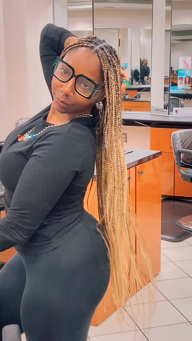 Hair by @aathebrand__ 🌻
#fyp #explore #baltimore #baltimorehairstylist #foryou #explorepage