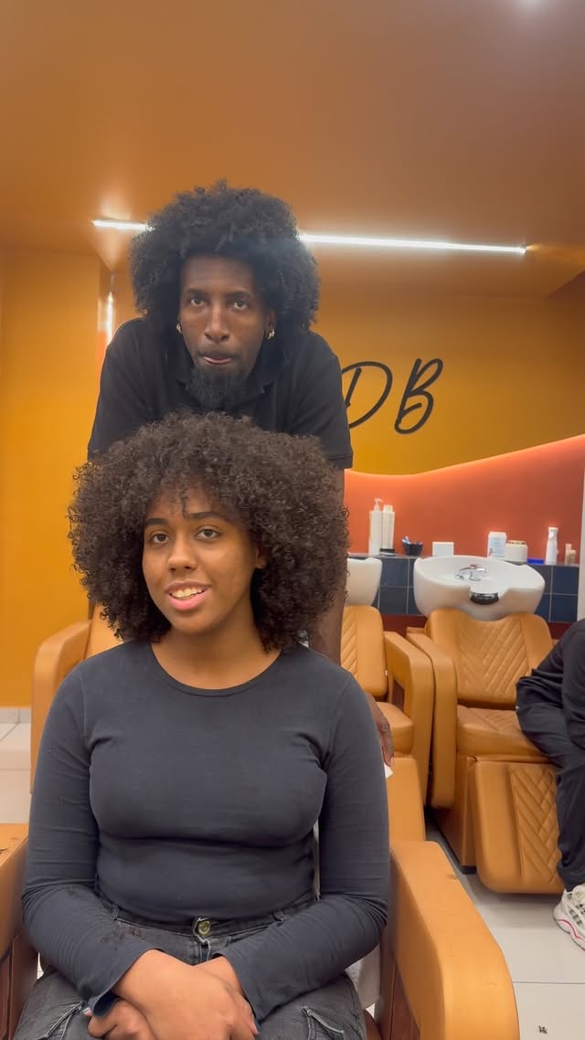 CABELO CRESPO / TRANSIÇÃO
Chegamos ao fim do cabelo alisado, e iniciamos um novo ciclo, seja bem vinda ao nosso mundo crespo cacheado “
#transformação #transicaocapilar #bigchop✂️ #cachos #fyp #fypシ #reels #crespo #love #instagood #explore #viral #explorar #
