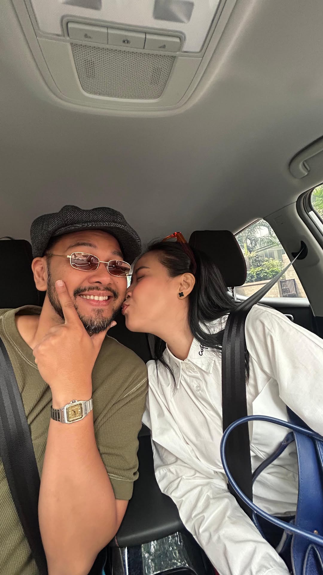 Happy Birthday Papa @arlandjoe. We love you โค๏ธ
Terima kasih juga untuk semua video ucapannya dari kesayanganku, yang dadakan diminta tadi pagi ๐ฅน๐๐ค
@ivandewanto @morrizputra @febyatmidanta @tomhankzz @ifa_fachir @denny.indrajaya @andharaearly @simhalaavadana @riry_itsme @adrianmartadinata @radityaarundika