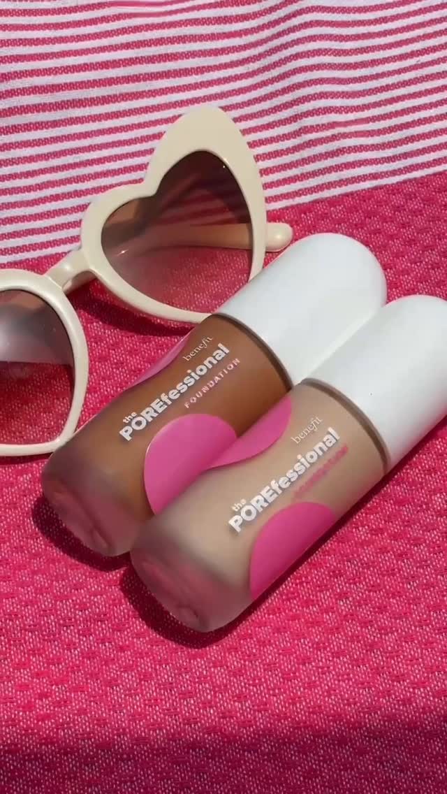 Mentally, we’re here 🌴 ICYMI: we had the best time celebrating love and finding our perfect match with the NEW POREfessional Foundation 🥰
#benefitcosmetics #porefessional #foundation #porefessionalfoundation