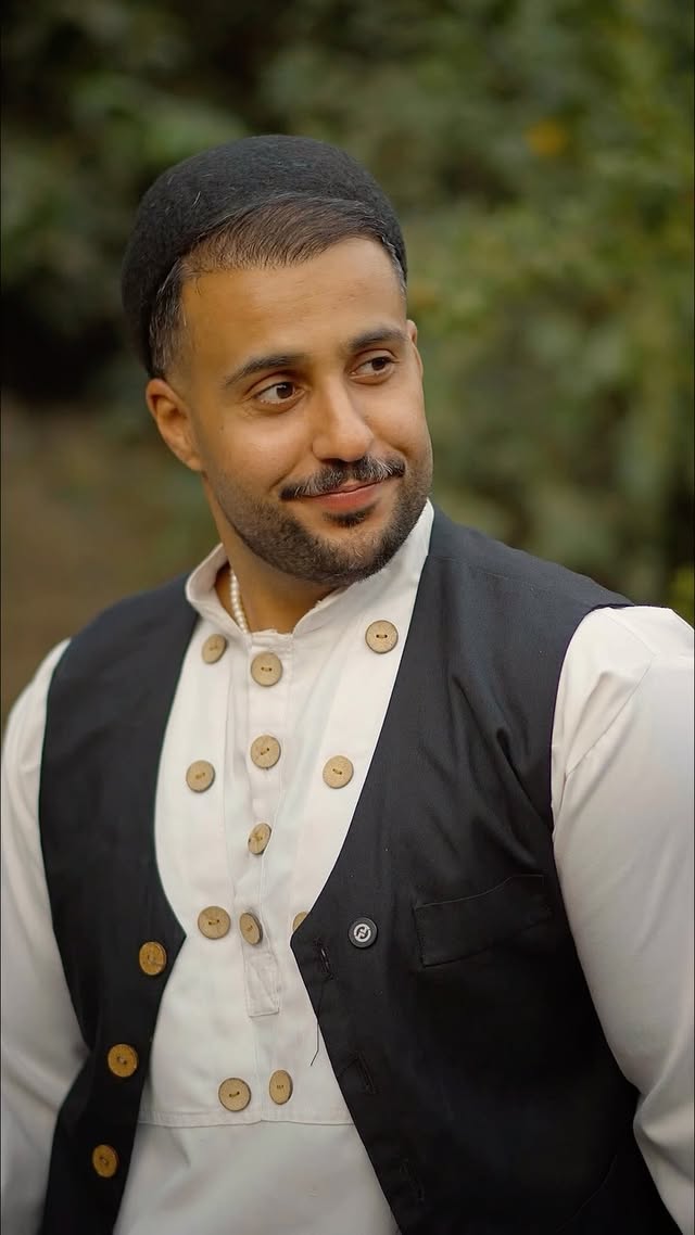 به عشق گیلانی ها و رشتی ها که عشقن و با معرفت😍گیلانی ها دستابالا🙌🏻