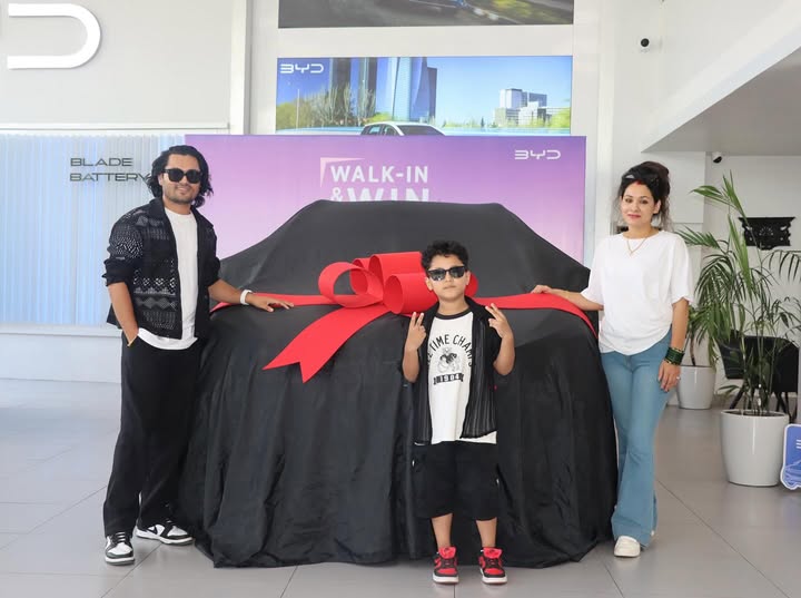 Welcome to my new electronic friend⚡️🚗
#BYDAtto3
#BYDfamily
#newmember
#ProudMoment
#BYDdhangadhi
#Visheshmotocrop
#BYDShowroomNaxal